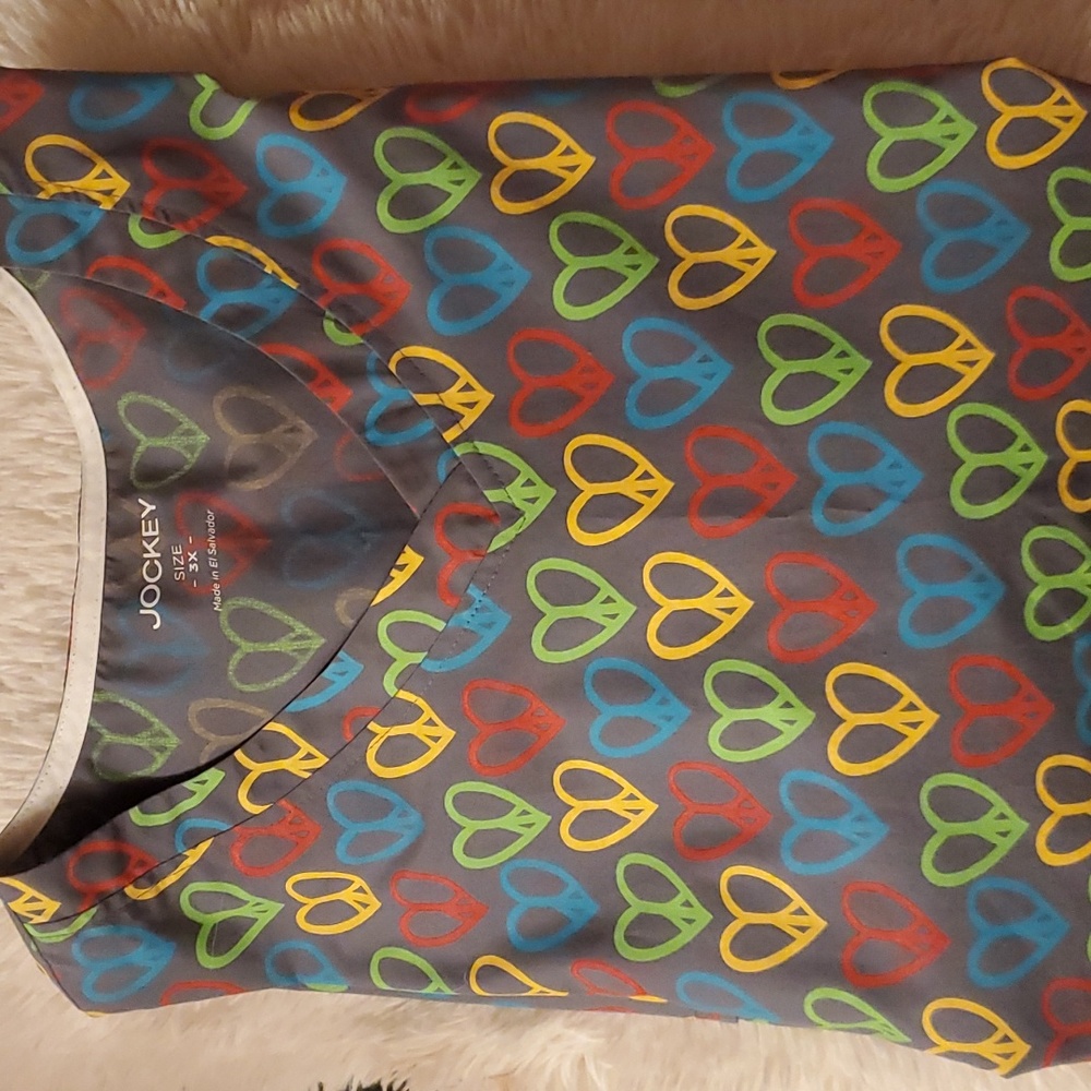 Jockey Scub Women's Top overlap V- Neck Pullover Gray w/ Peace Heart Print